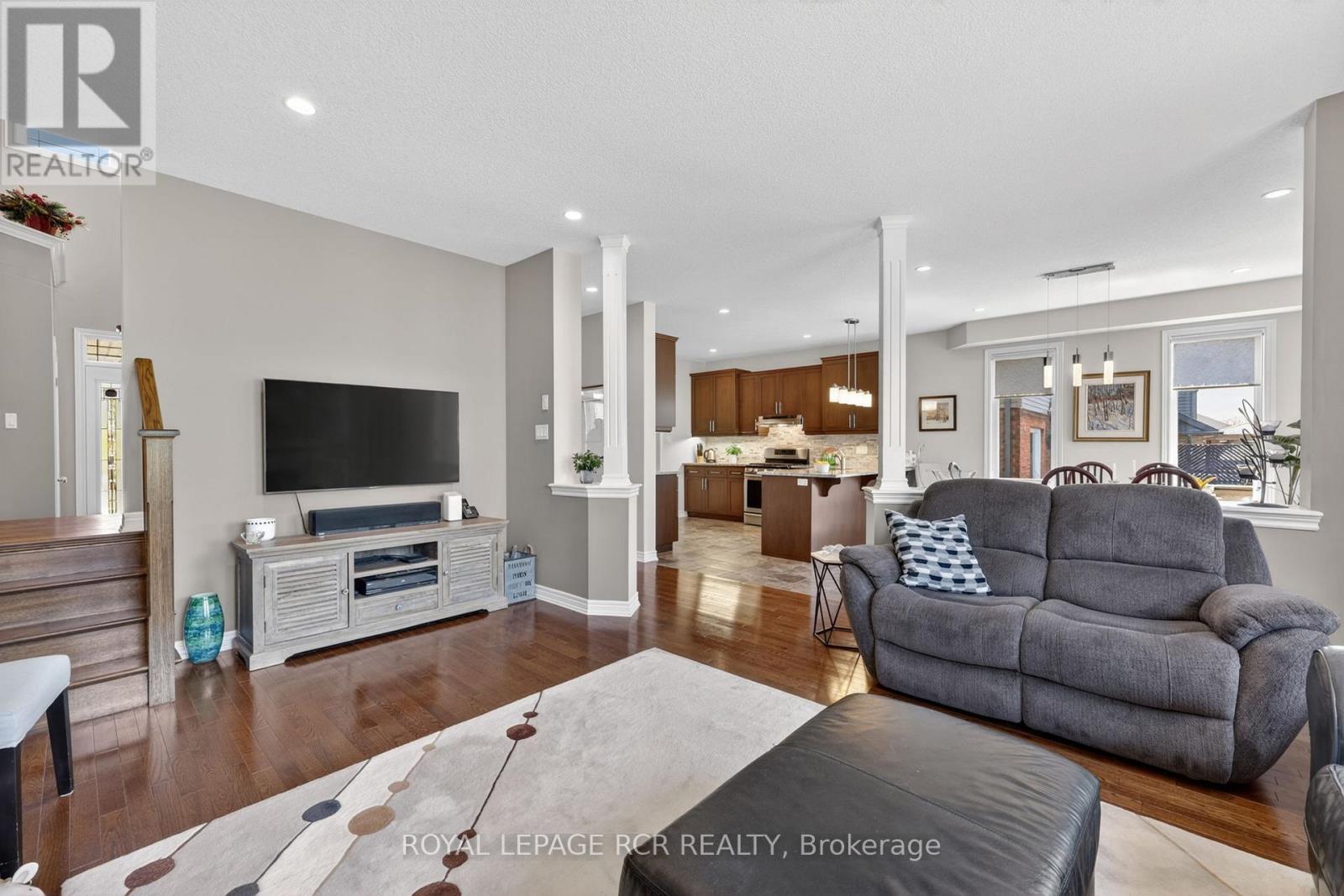 35 ST. PAUL'S PLACE - 18
