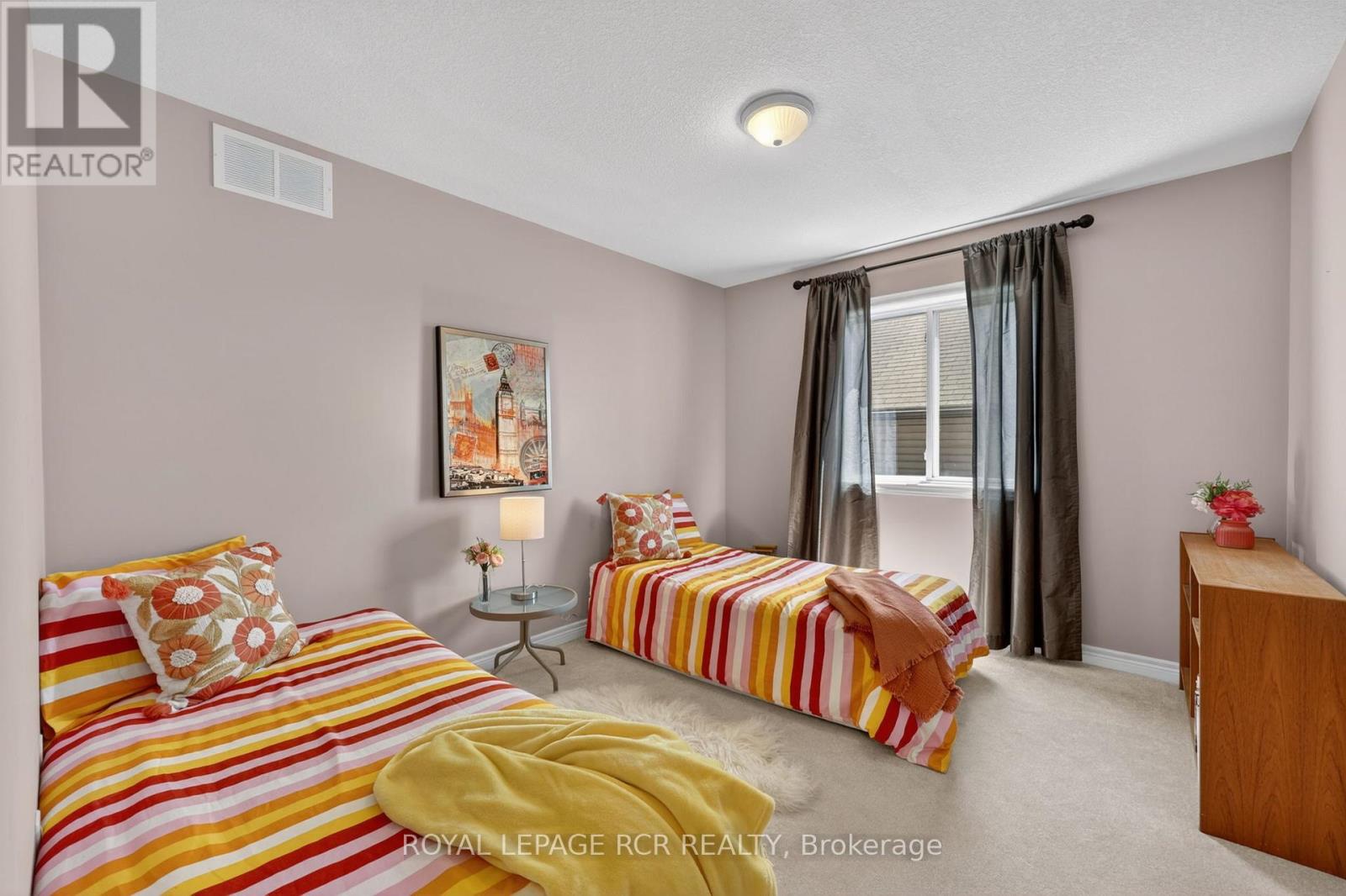 35 ST. PAUL'S PLACE - 25