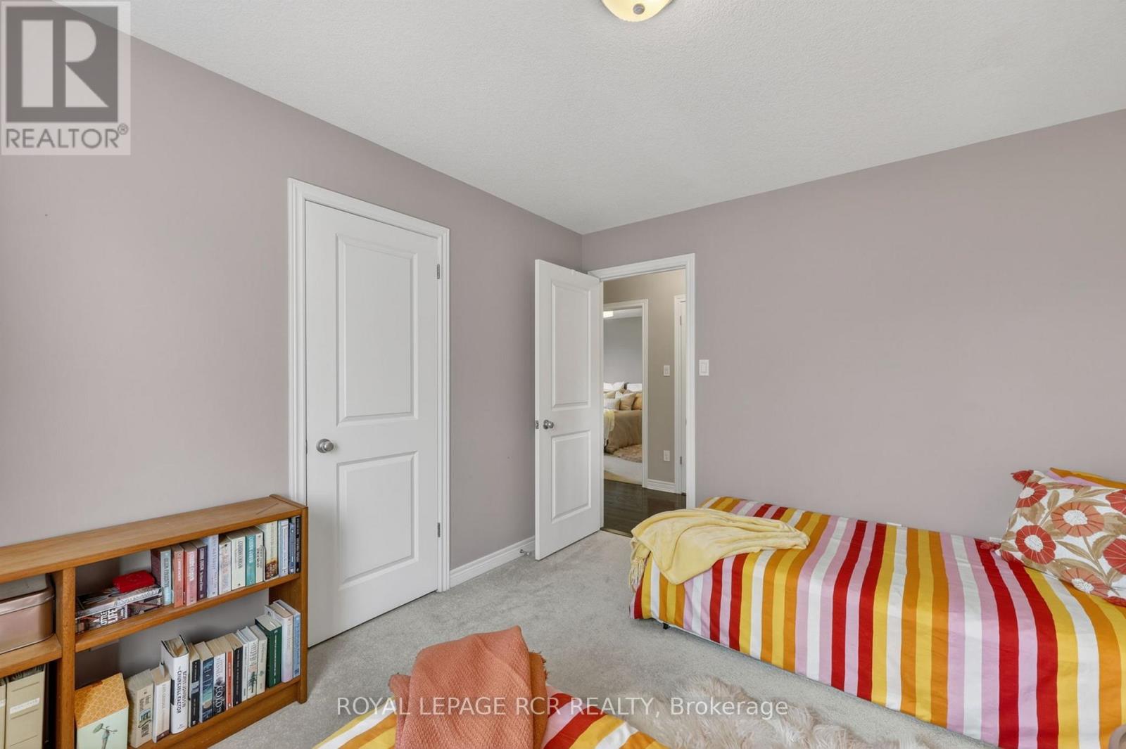 35 ST. PAUL'S PLACE - 26