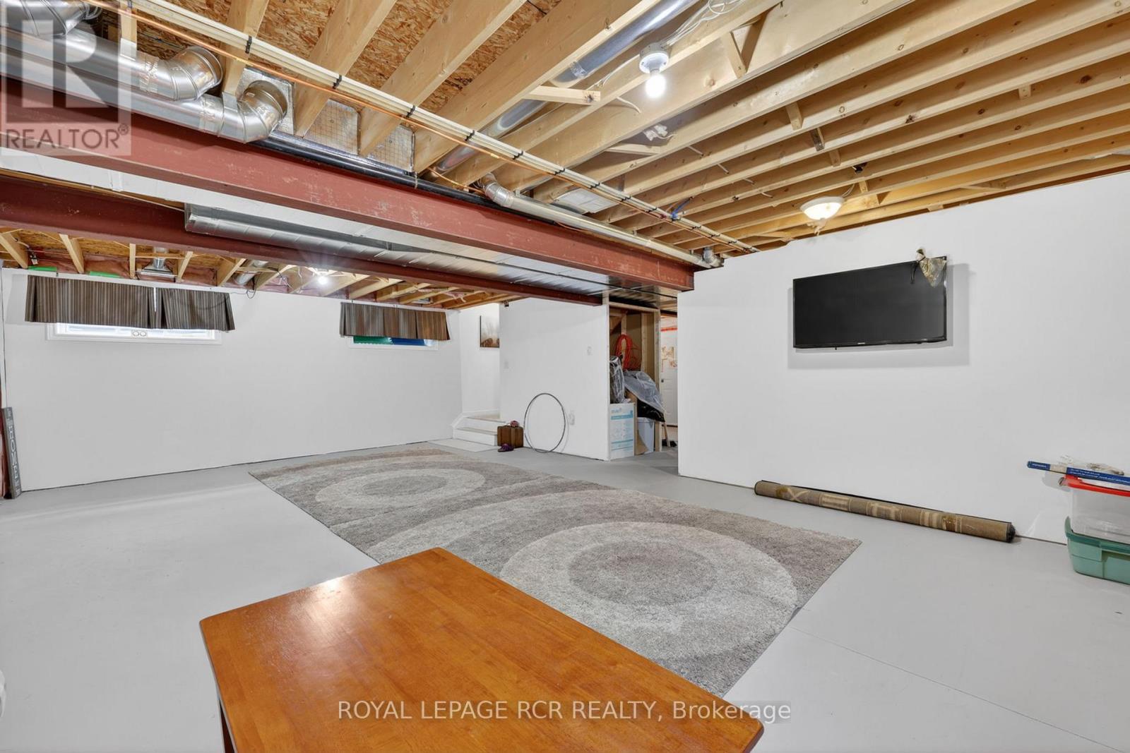 35 ST. PAUL'S PLACE - 34