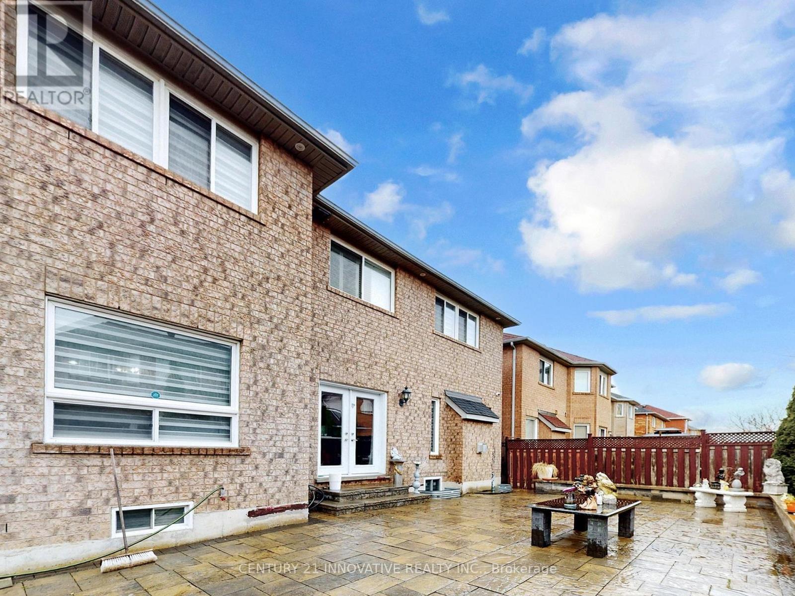 9 HEATHERDALE DRIVE - 49