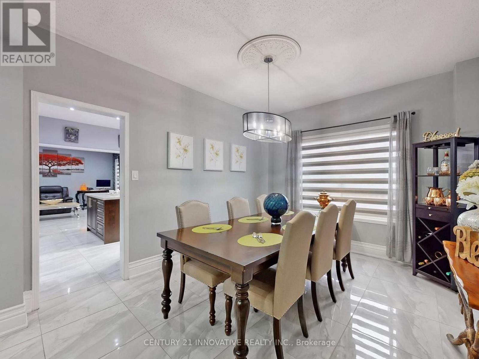 9 HEATHERDALE DRIVE - 8