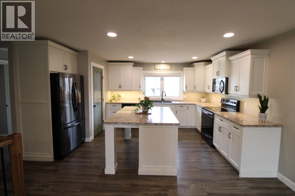 5715 56 st - photo 4