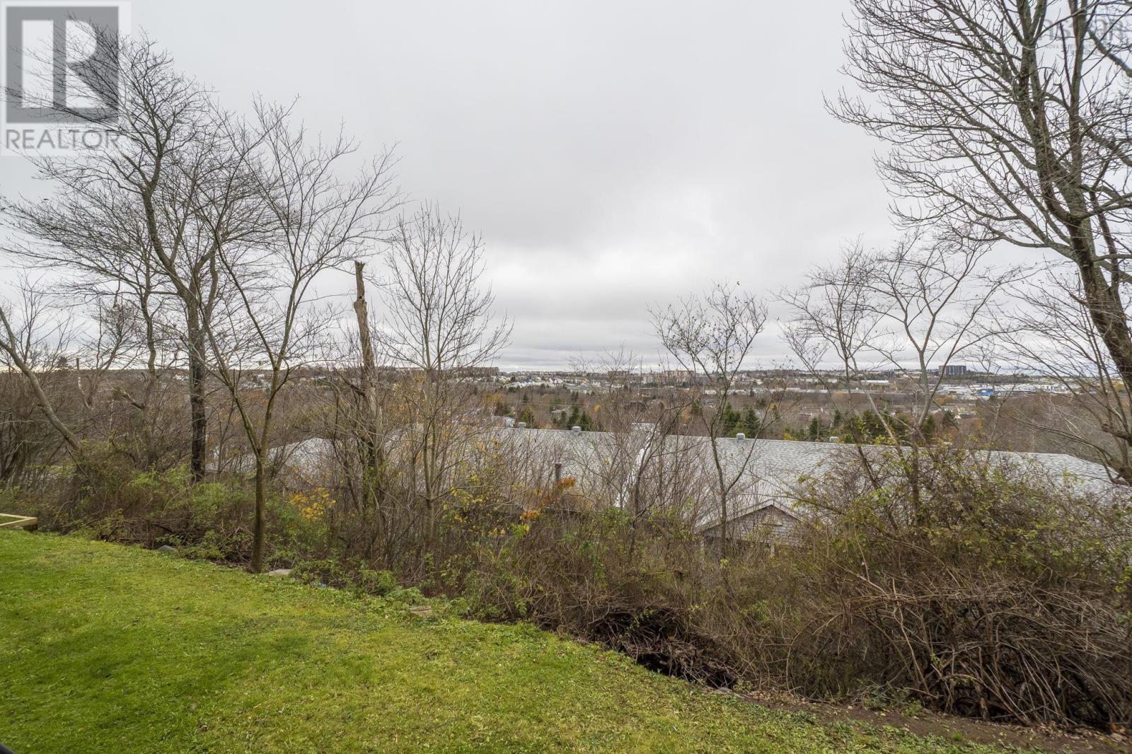 #115 79 Collins Grove - 31