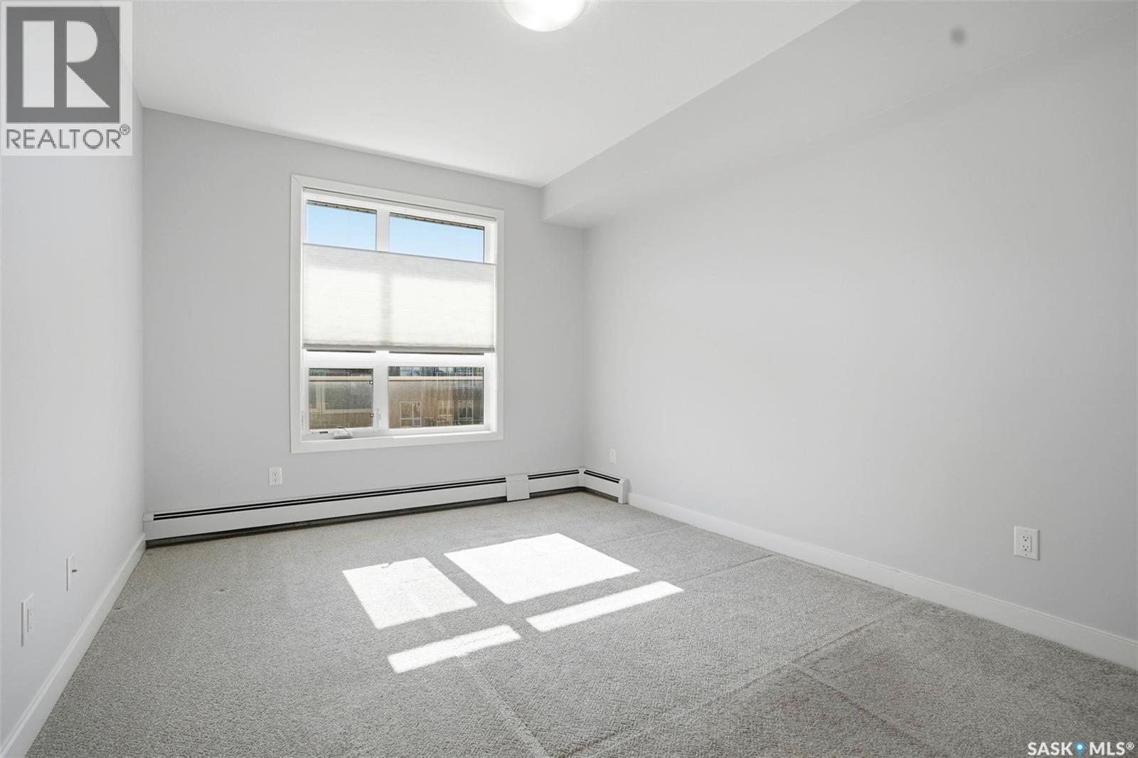 #303 1025 Moss AVENUE - 31