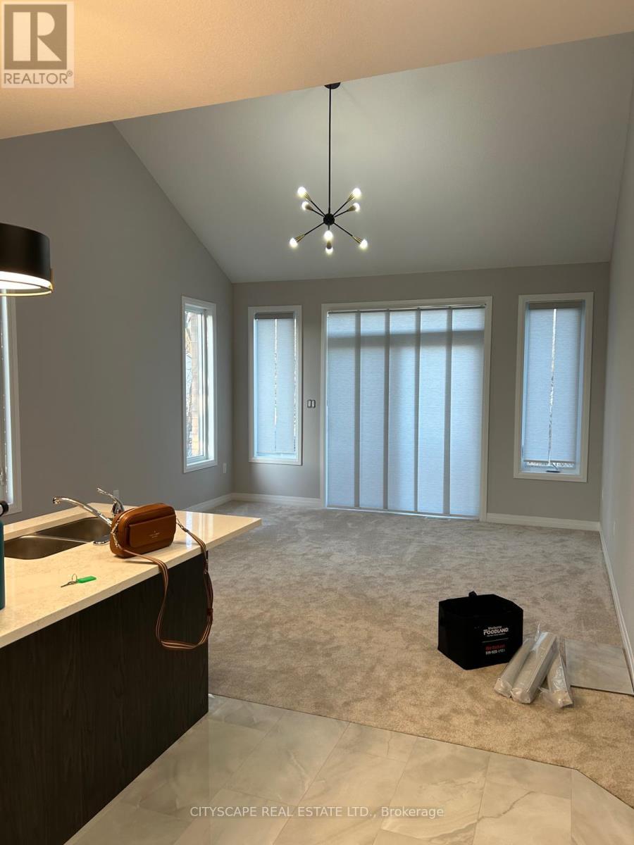 7 - 264 BLAIR ROAD W