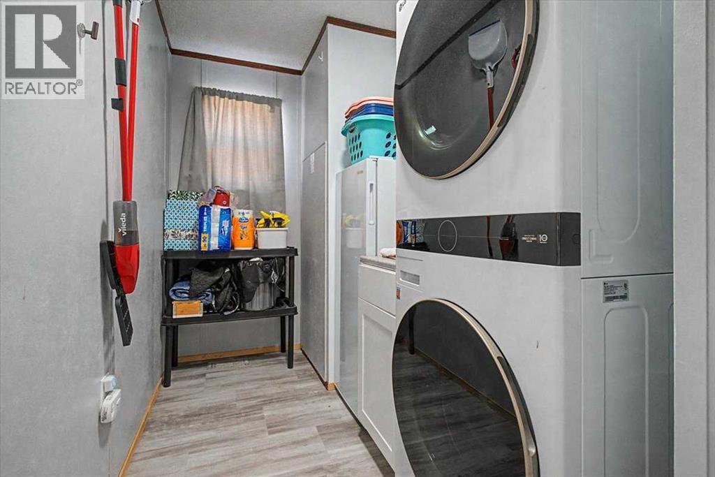 9530 112 Avenue - 12