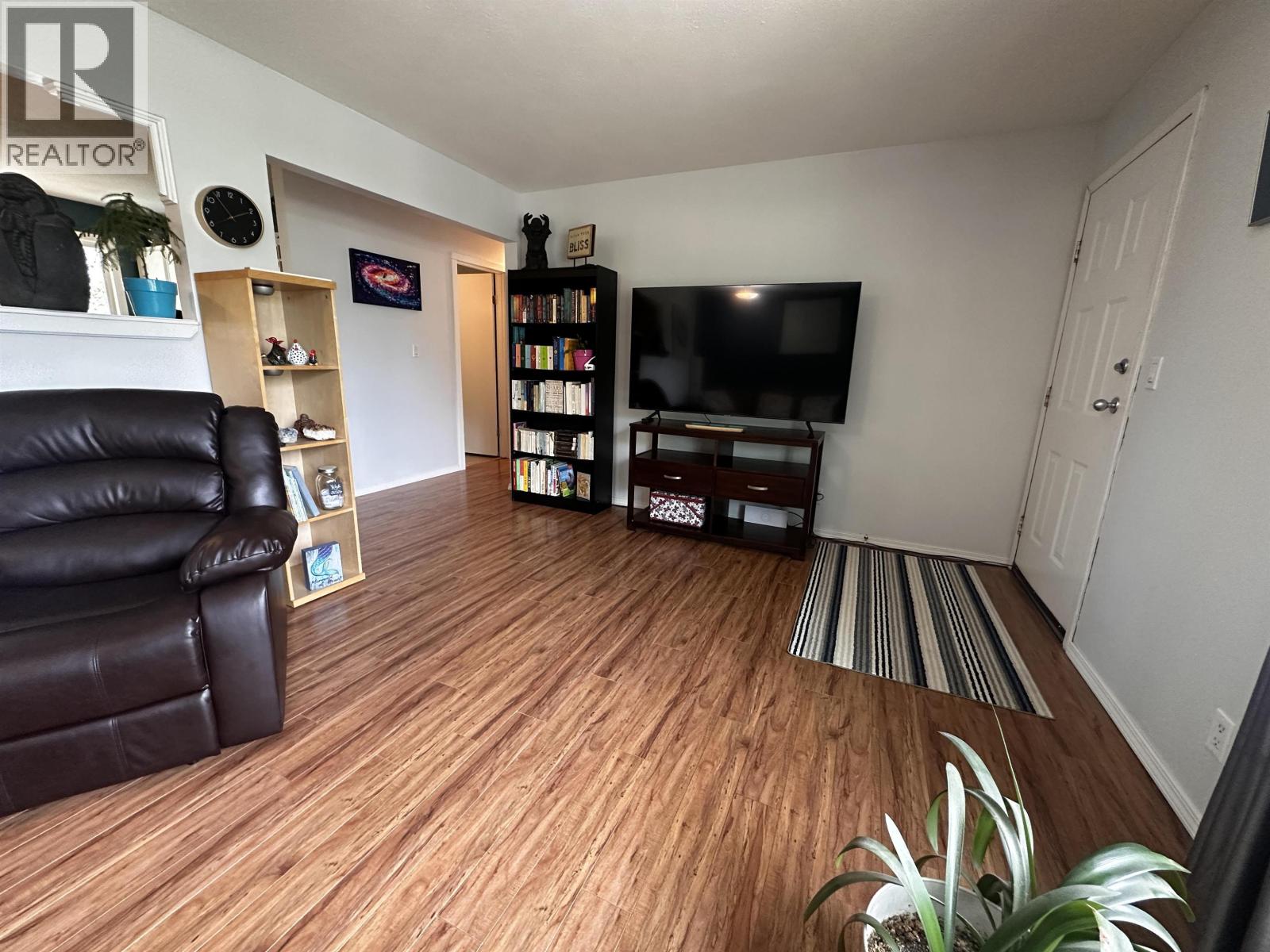 5260 43 STREET - 10