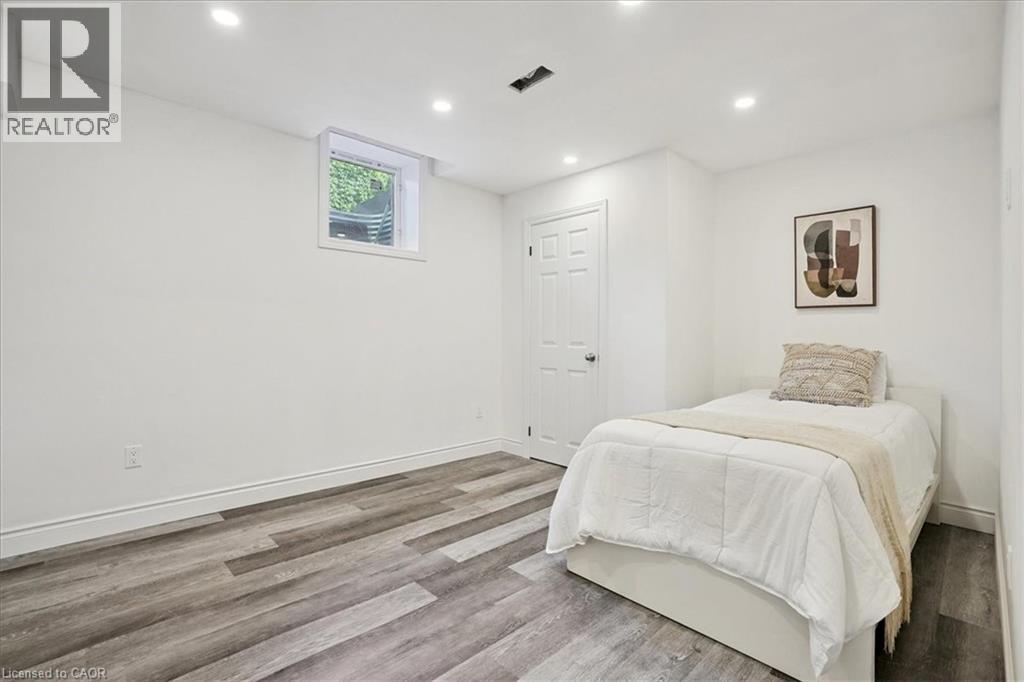 95 HEMLOCK Way - 35