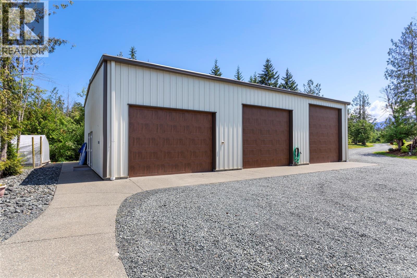 416 Grovehill Rd, Qualicum Beach