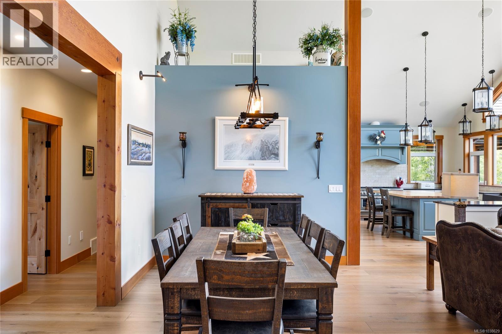 416 Grovehill Rd, Qualicum Beach