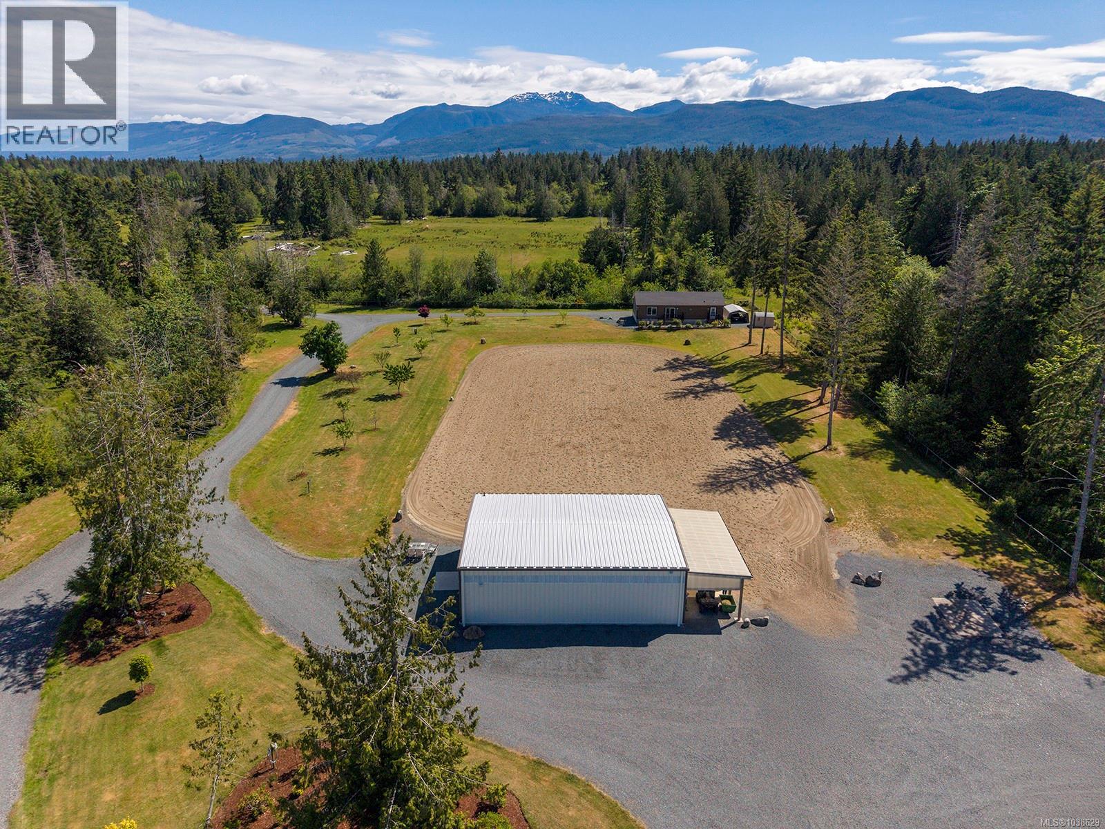 416 Grovehill Rd, Qualicum Beach