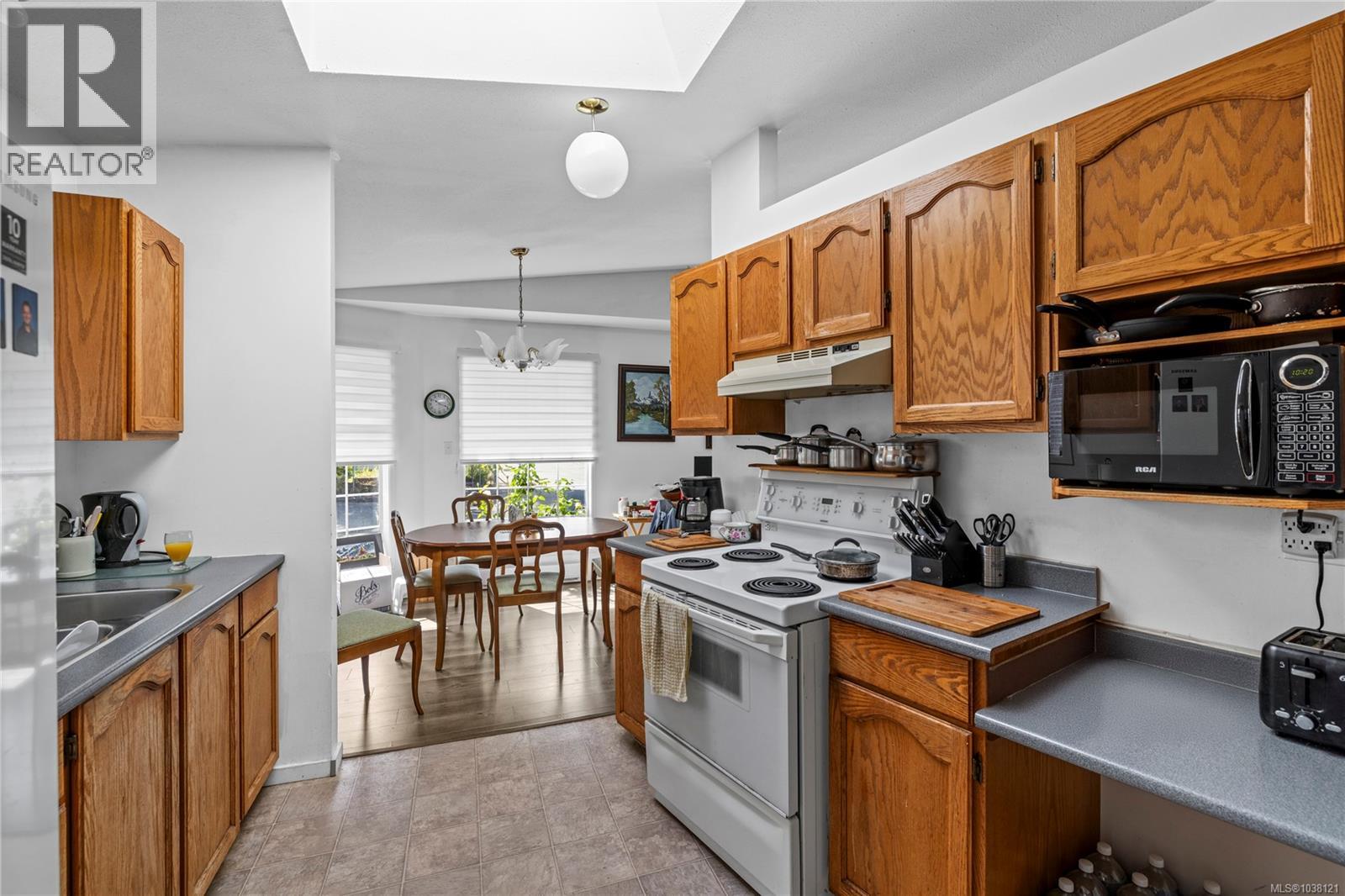 2454 5th St E - 11