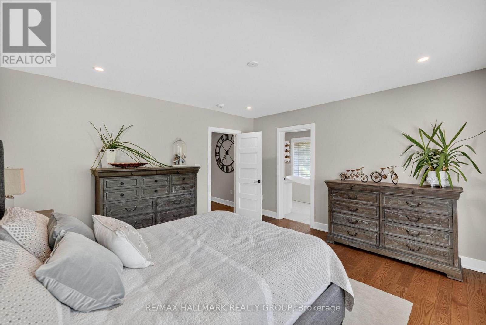 22 CEDAR ROAD - 19
