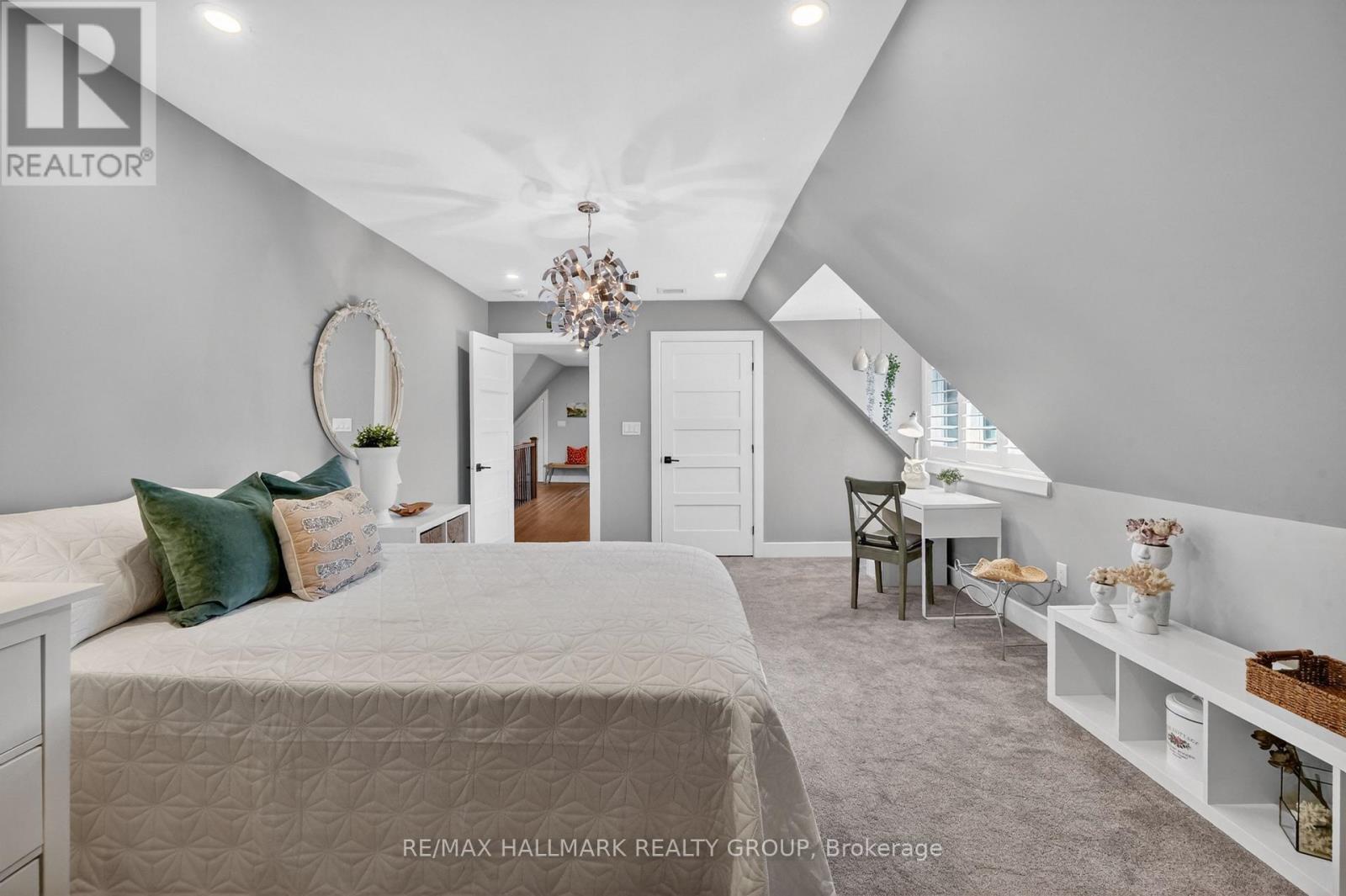 22 CEDAR ROAD - 31