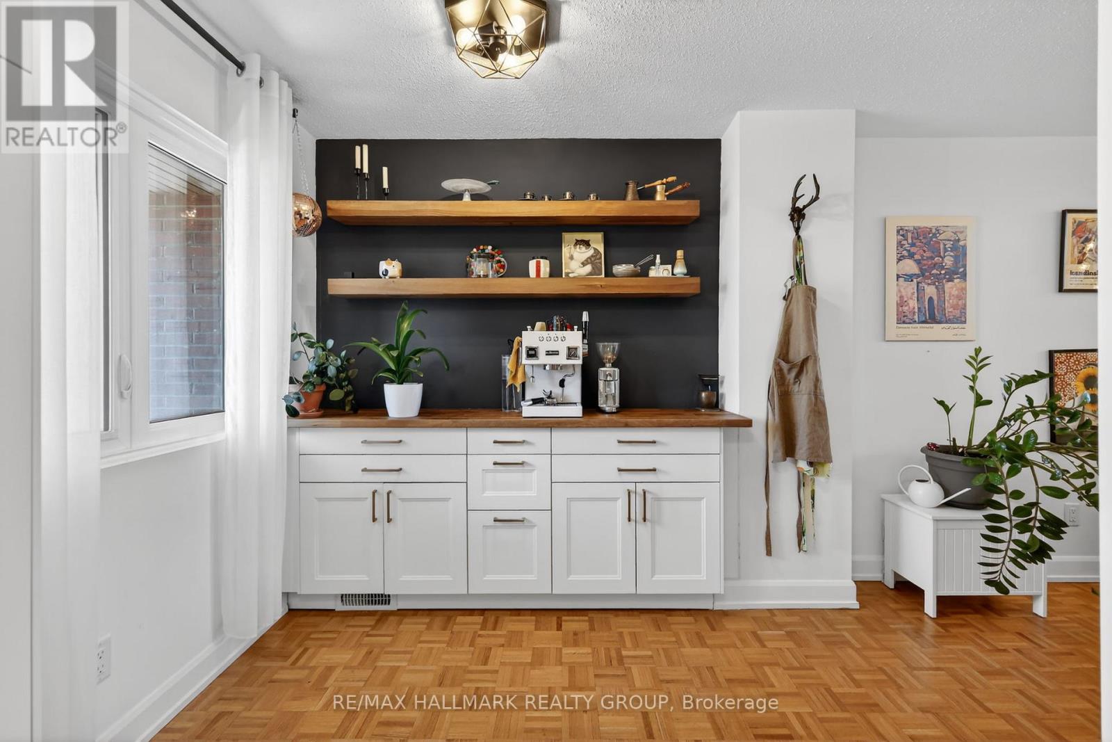 #12 251 BRUYERE STREET - 14