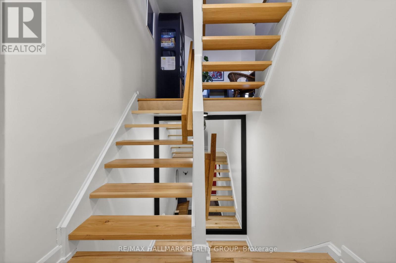#12 251 BRUYERE STREET - 7