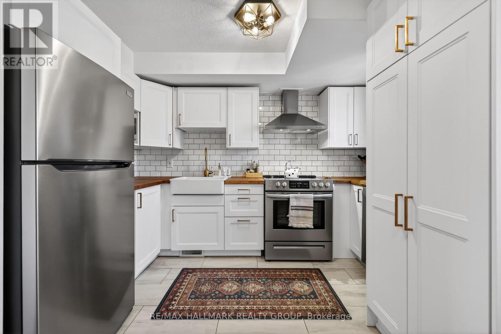 #12 251 BRUYERE STREET - 8