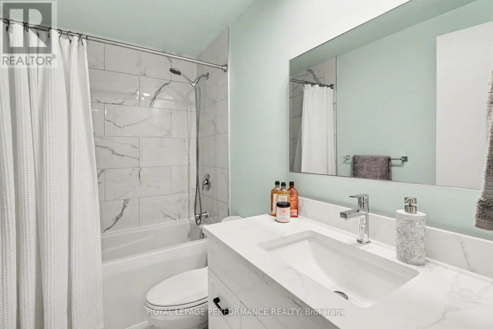 #307 1441 PALMERSTON DRIVE - 19