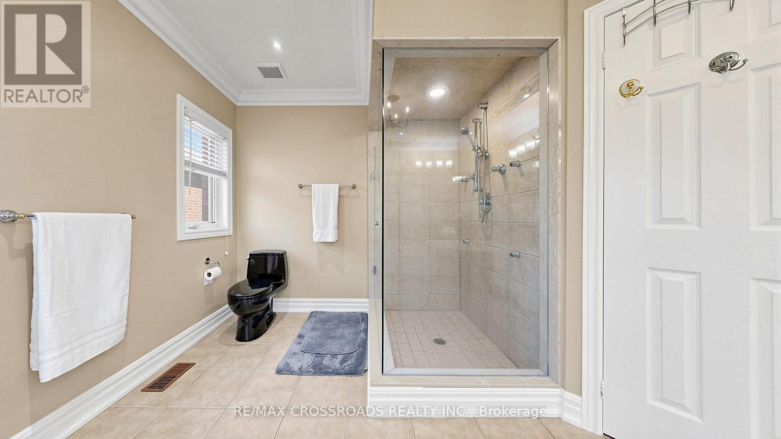 2 MUMBERSON COURT - 24