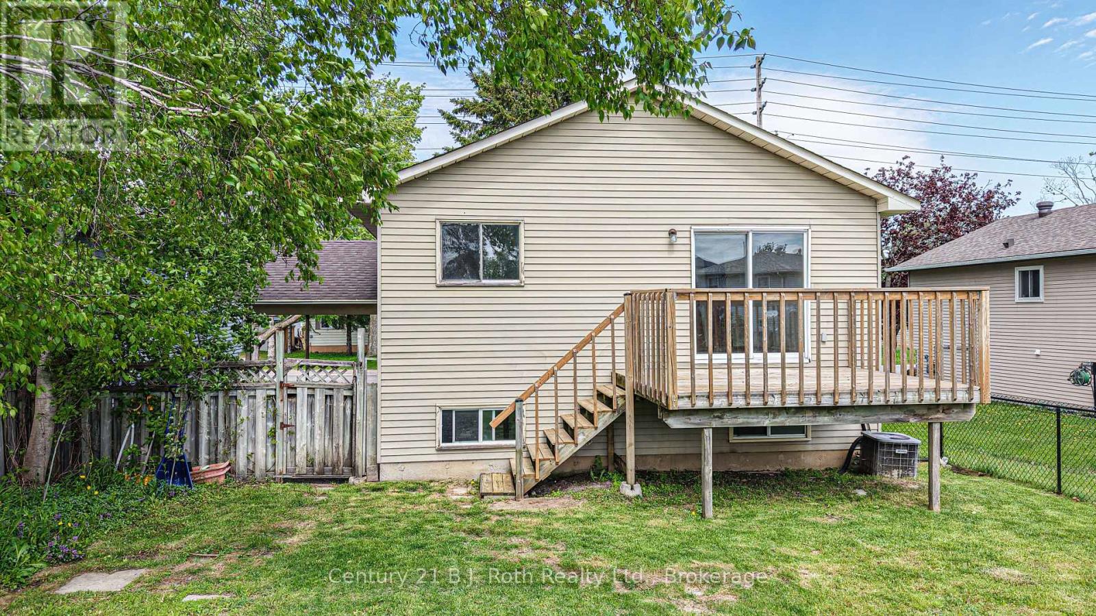211 WESTMOUNT DRIVE S - 5