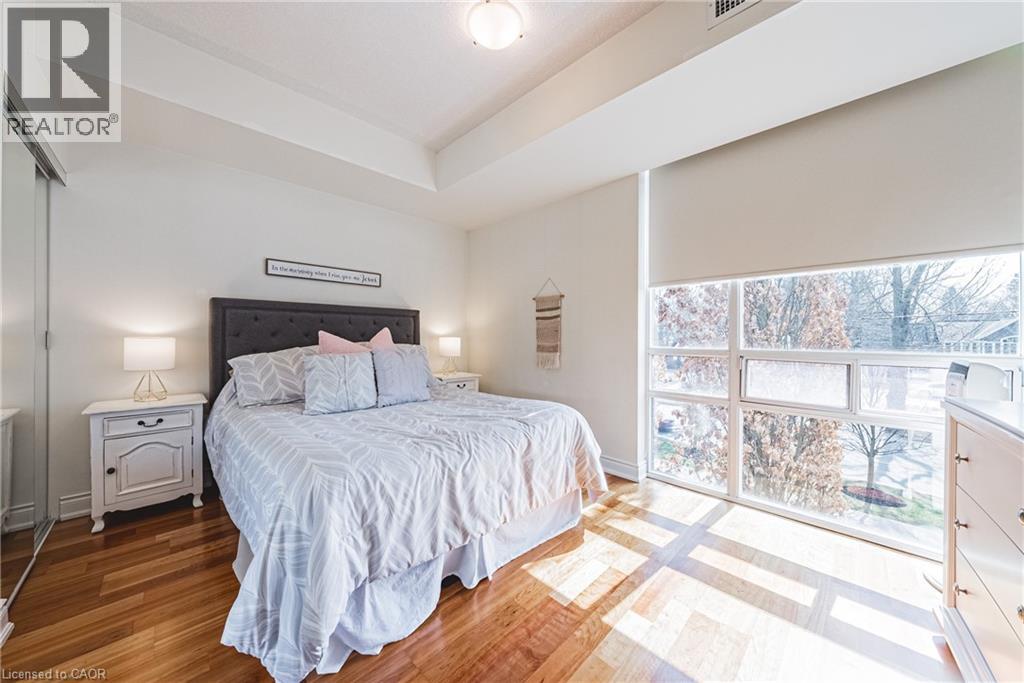 #312 125 WILSON Street W - 16
