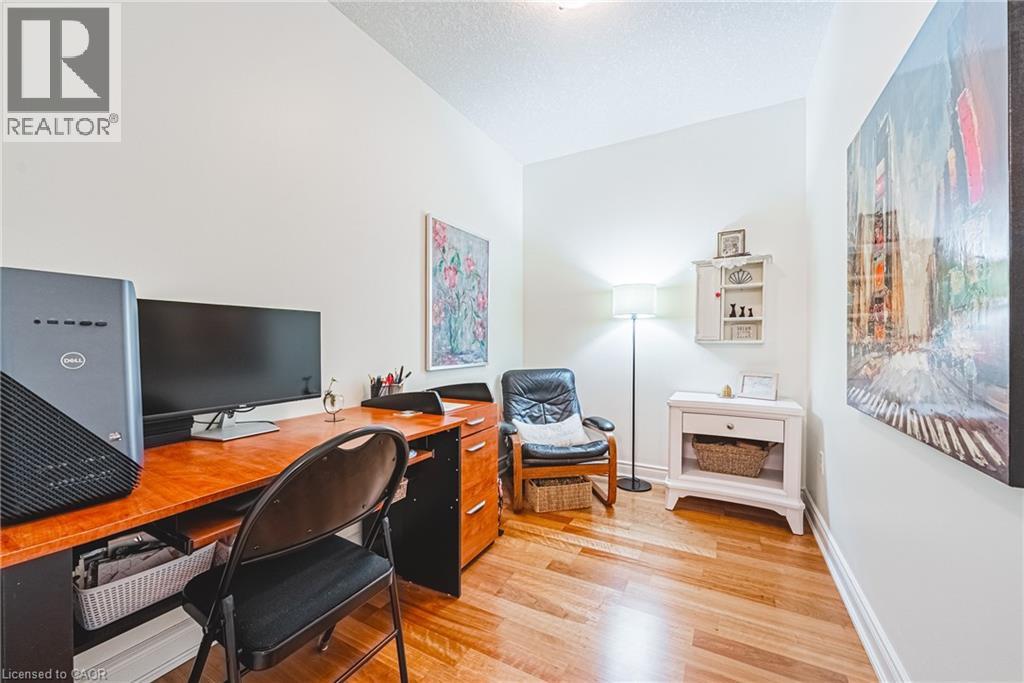 #312 125 WILSON Street W - 20