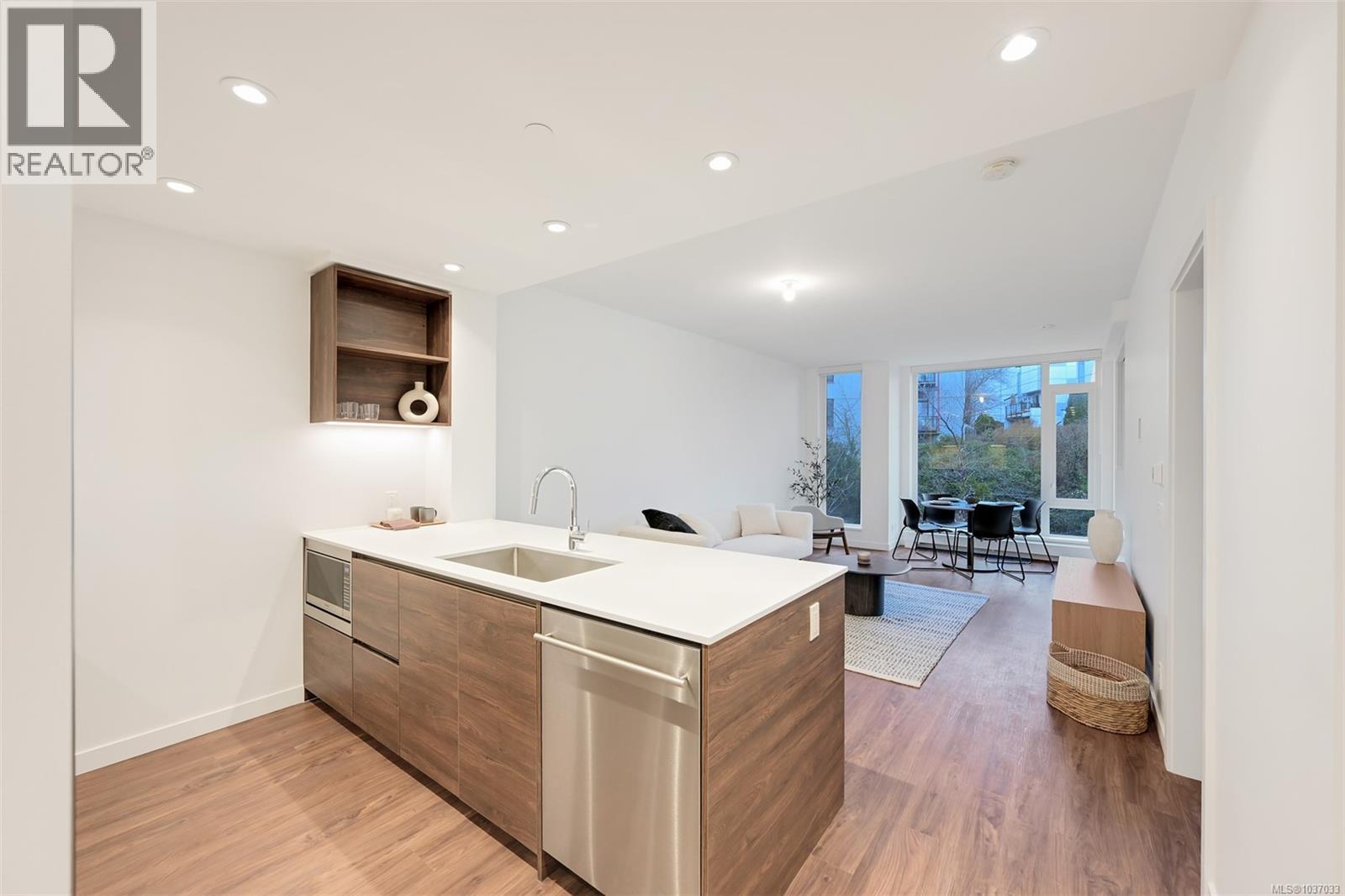 #204 363 Tyee Rd - 21