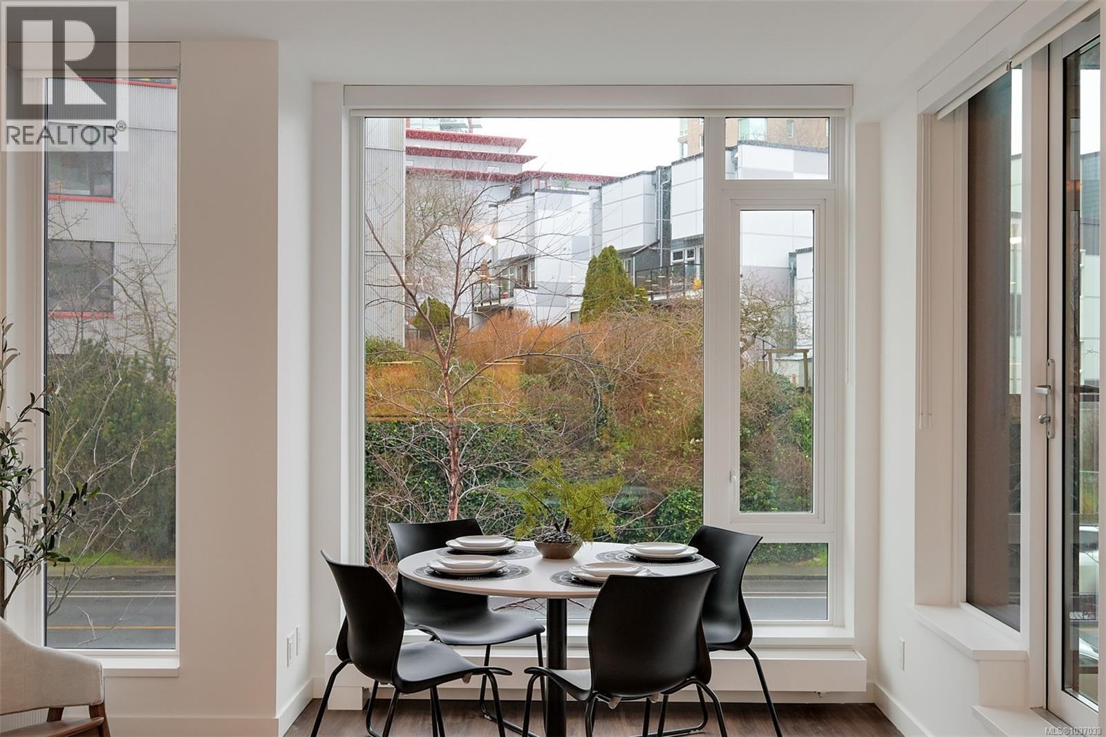 #204 363 Tyee Rd - 12