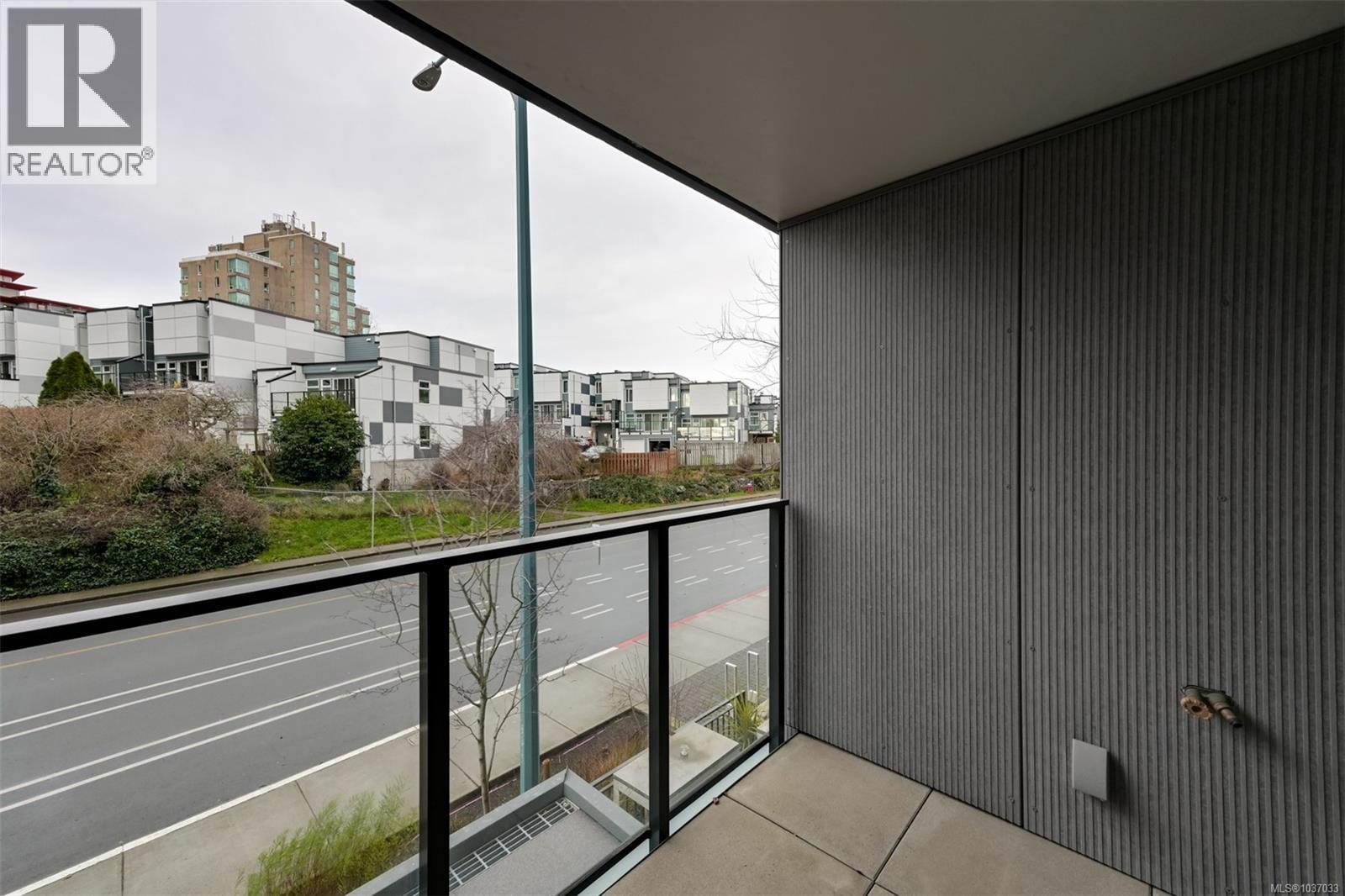 #204 363 Tyee Rd - 18
