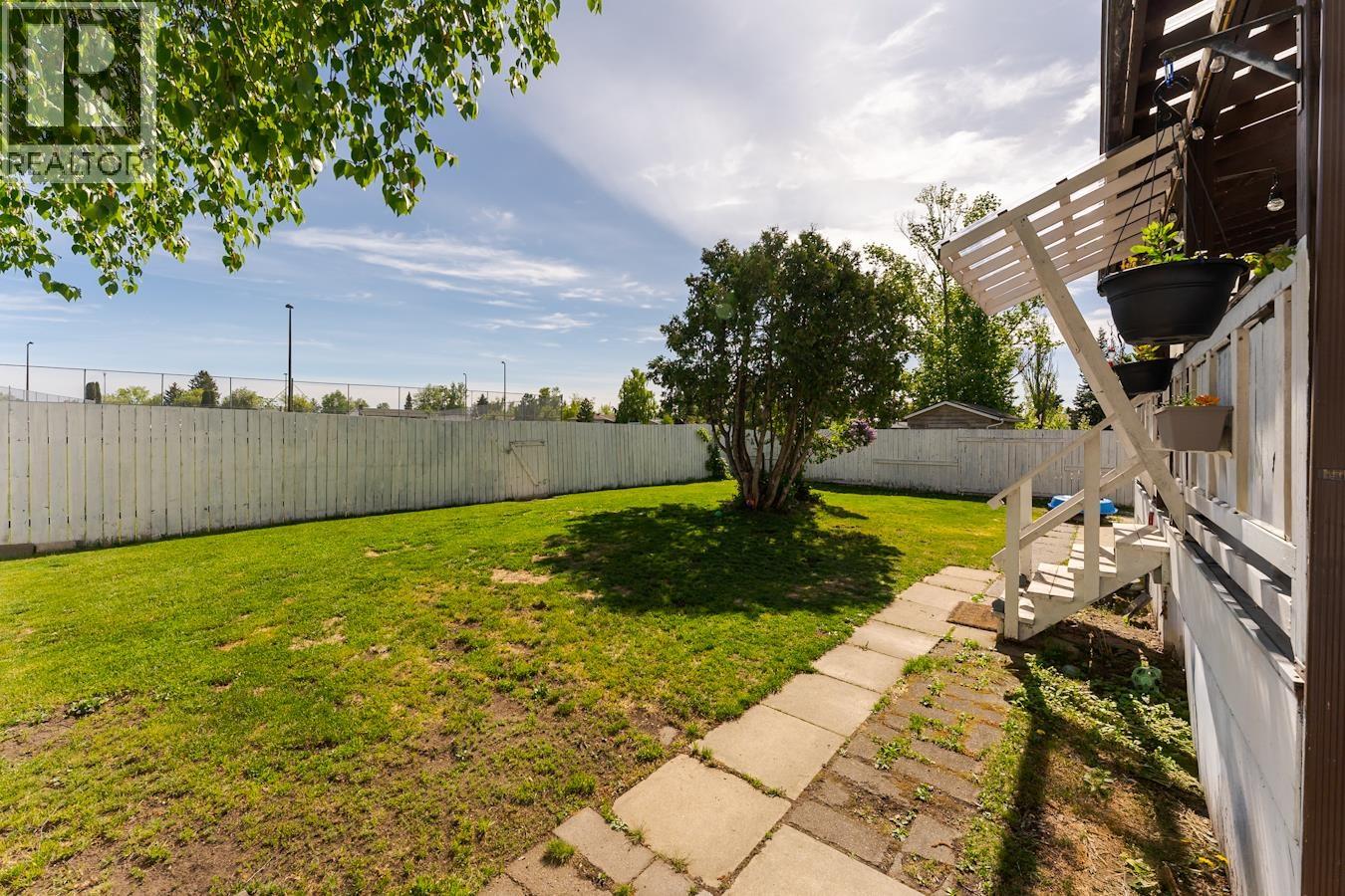 1086 LIMESTONE CRESCENT - 36