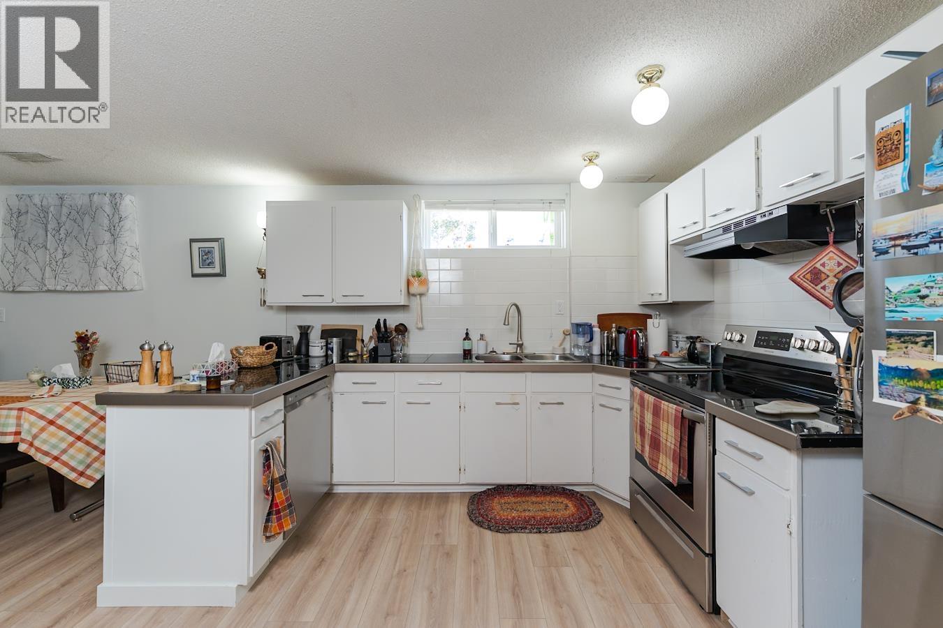 1086 LIMESTONE CRESCENT - 16