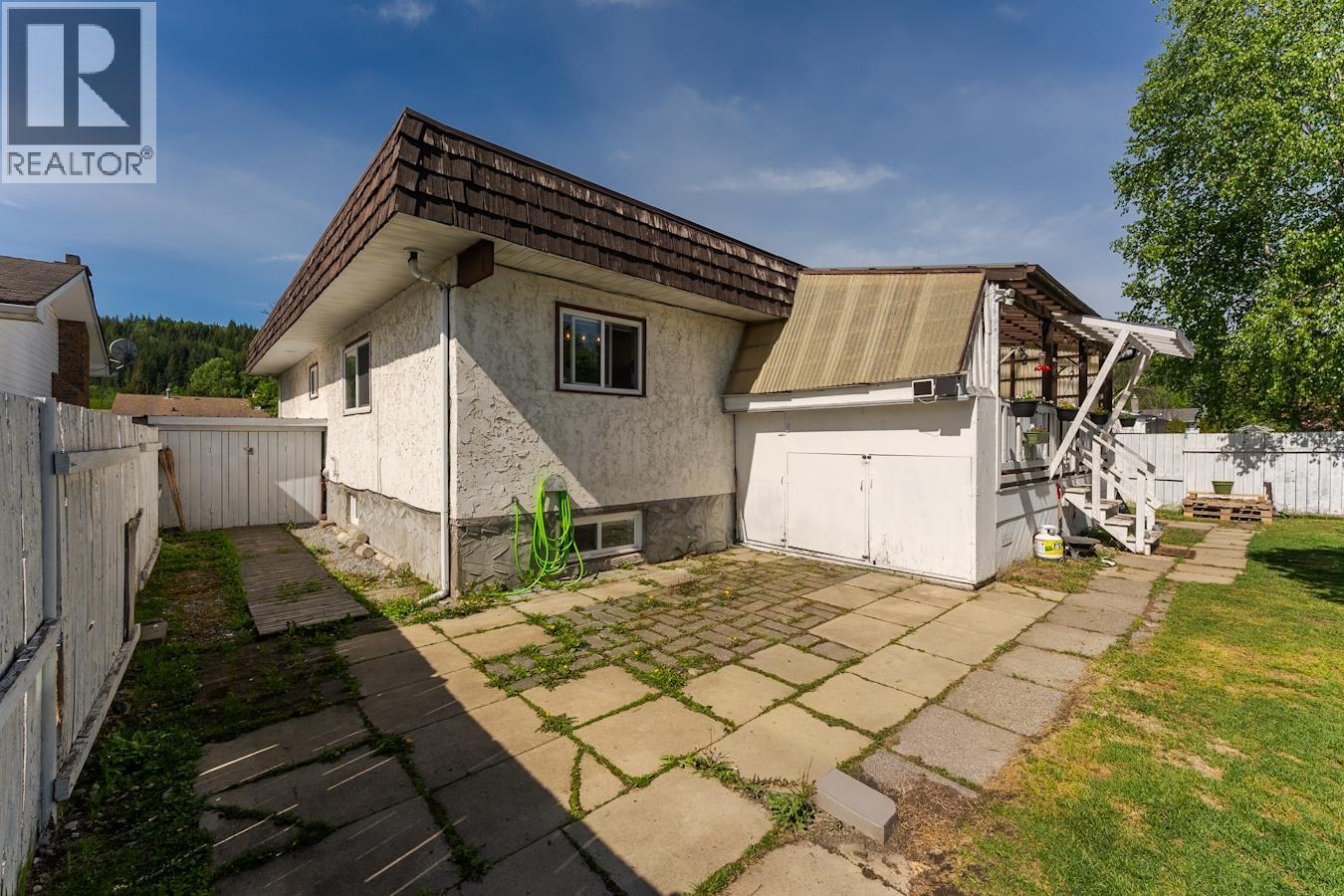 1086 LIMESTONE CRESCENT - 39