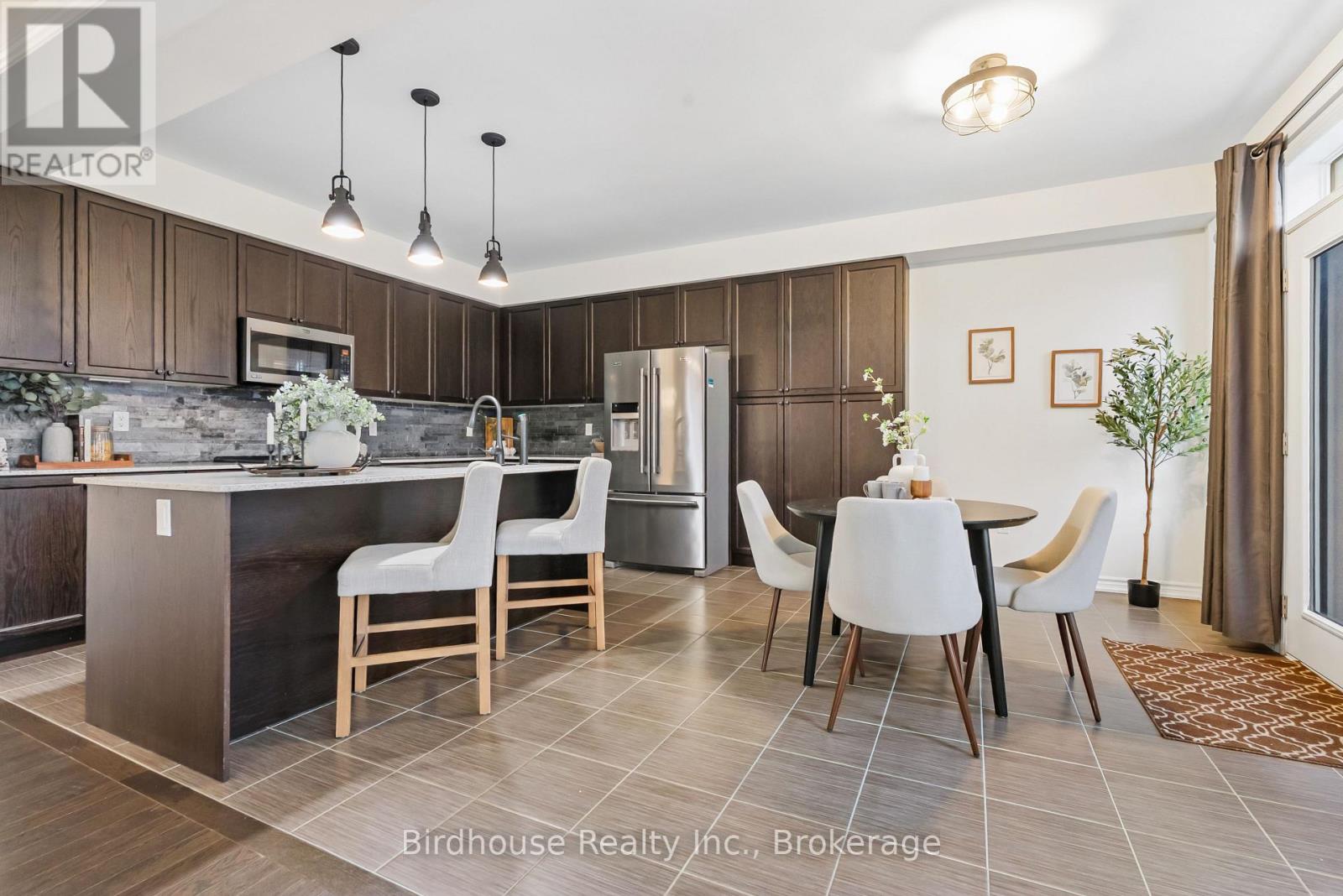 53 HANCOCK CRESCENT - 14