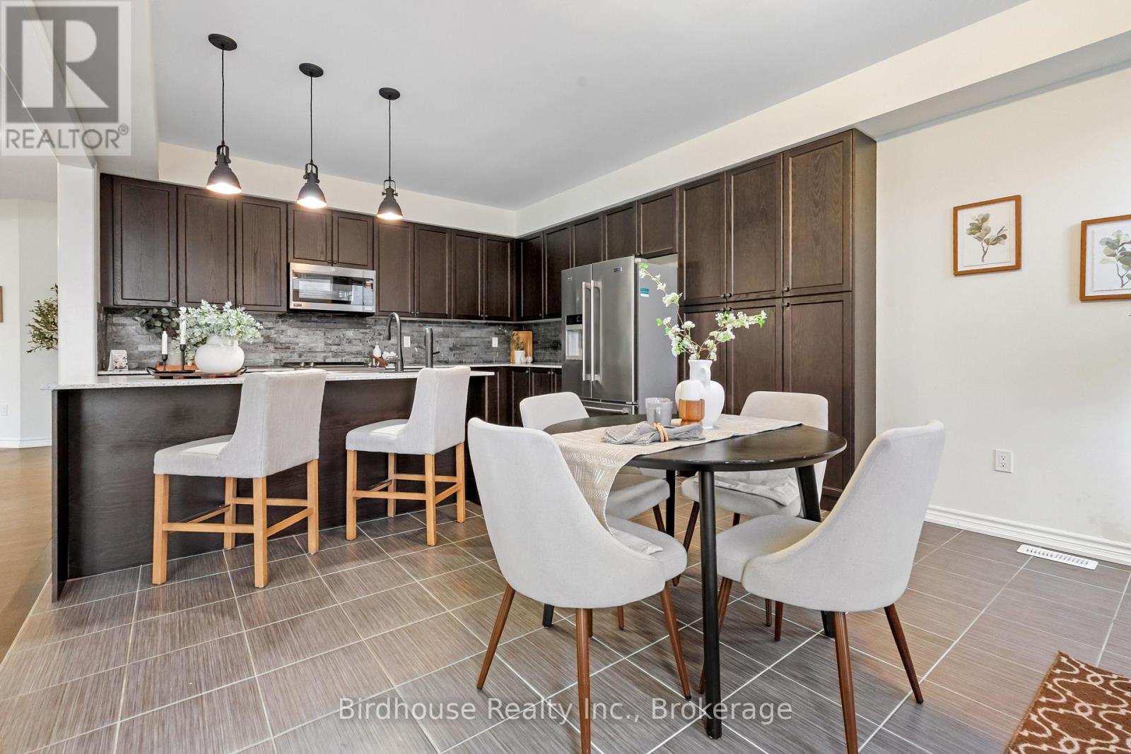 53 HANCOCK CRESCENT - 18