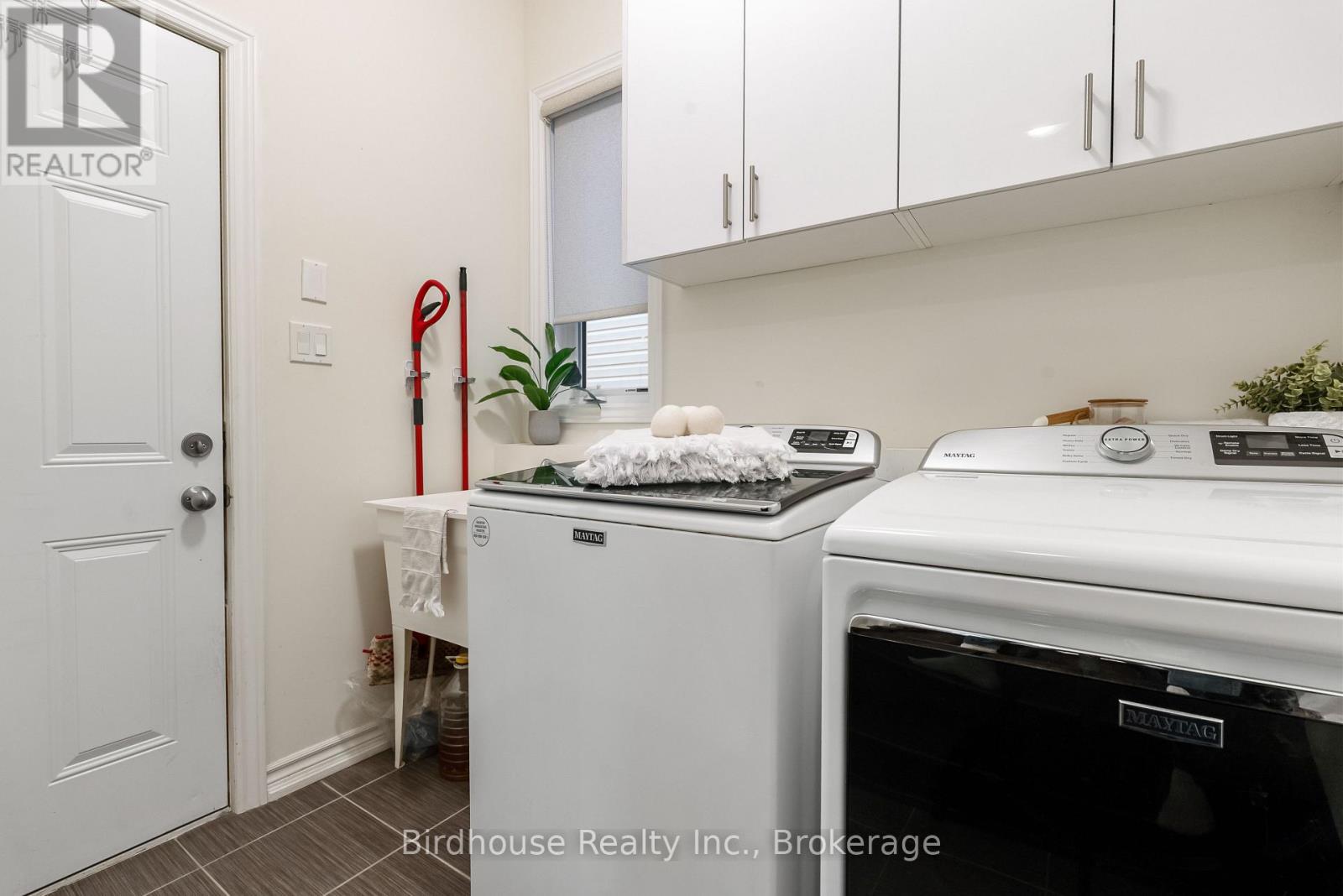 53 HANCOCK CRESCENT - 19
