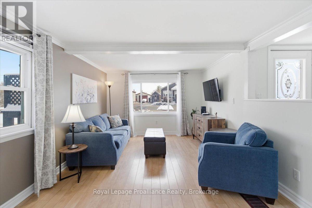 14 RAMSAY AVENUE - 12