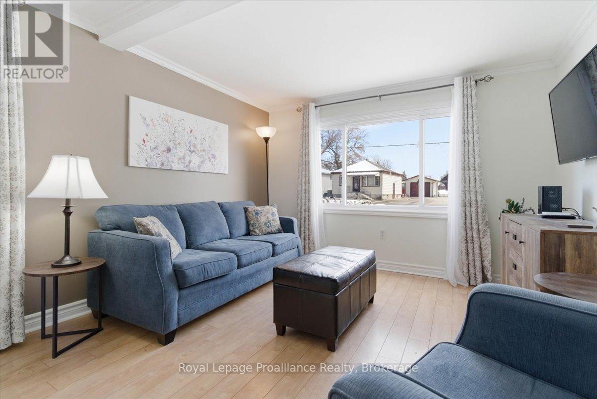 14 RAMSAY AVENUE - 14