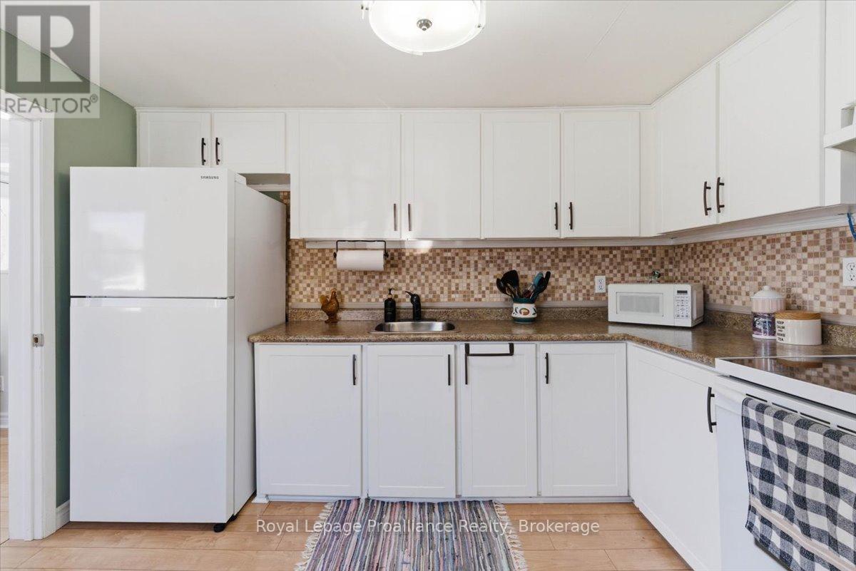 14 RAMSAY AVENUE - 20