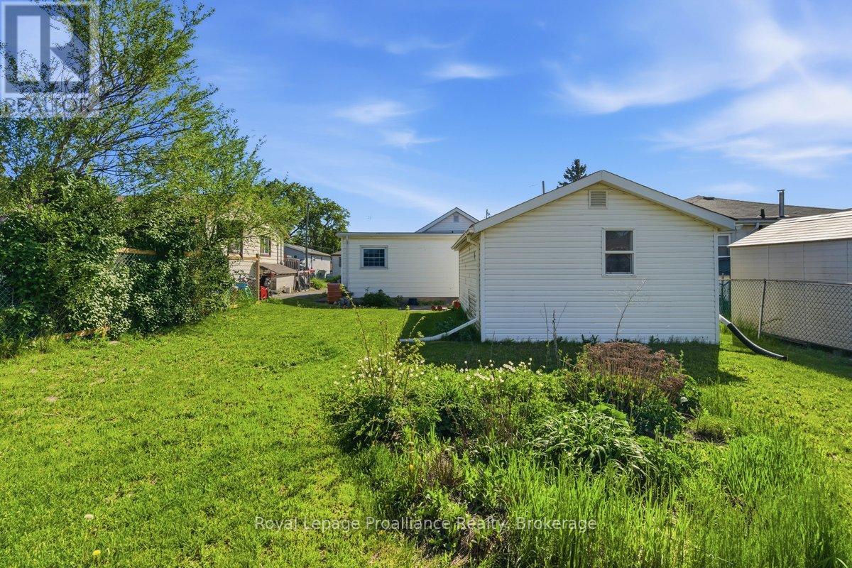 14 RAMSAY AVENUE - 43