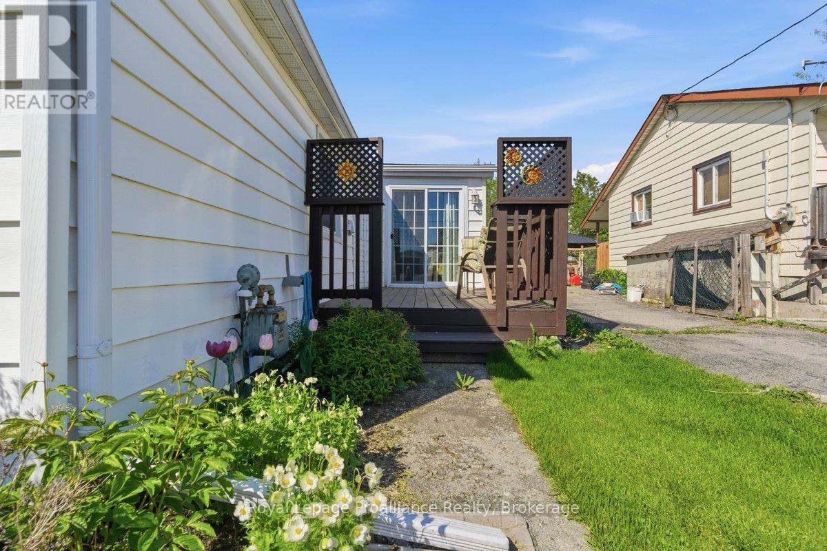 14 RAMSAY AVENUE - 8