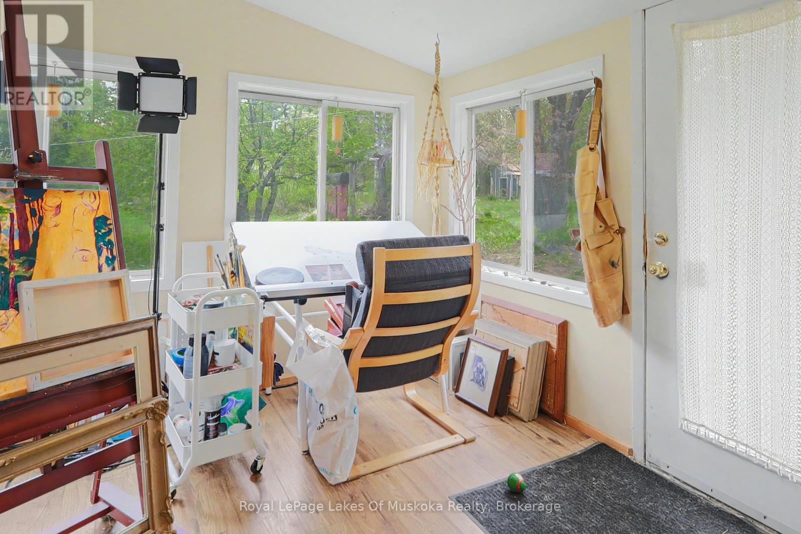 1003 KELLY ROAD - 11