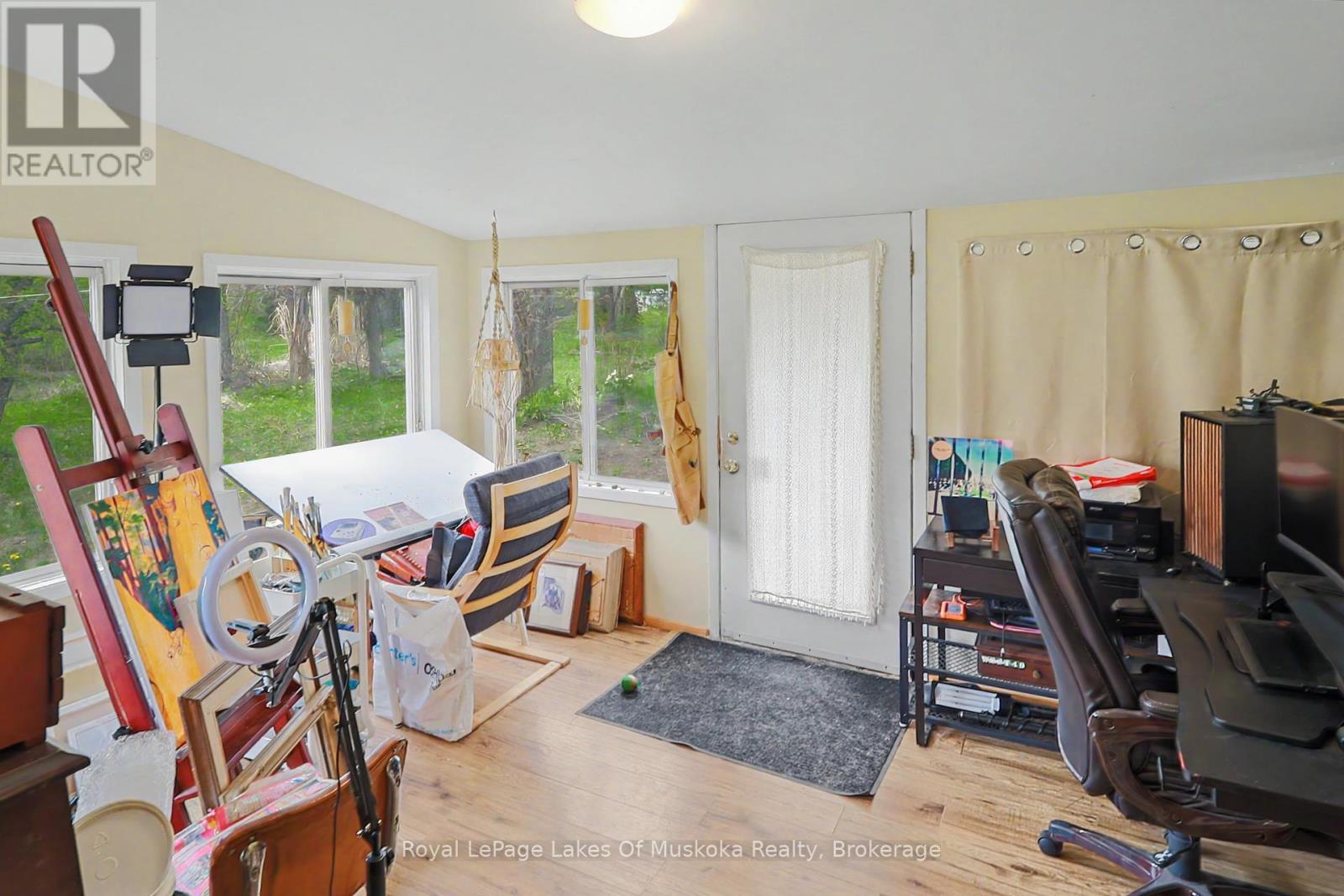1003 KELLY ROAD - 12