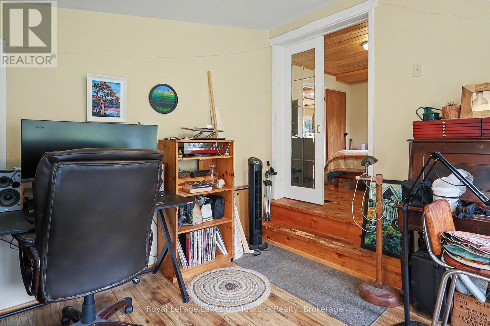 1003 KELLY ROAD - 13