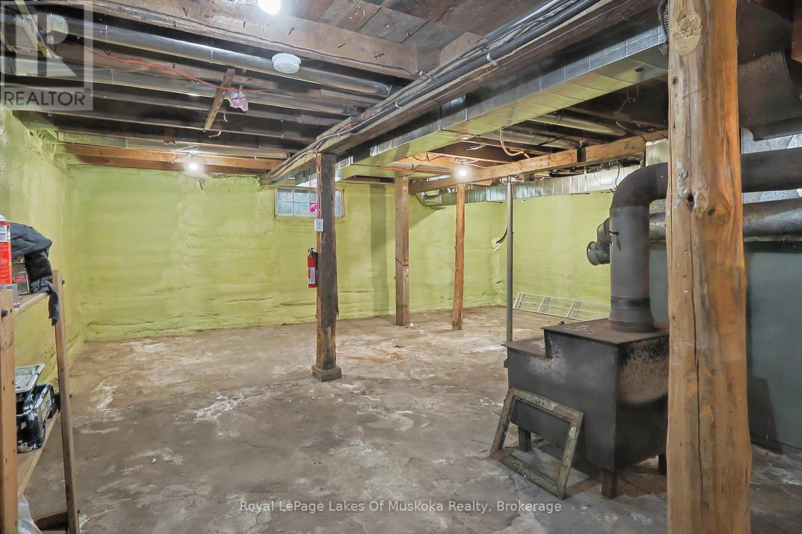 1003 KELLY ROAD - 21