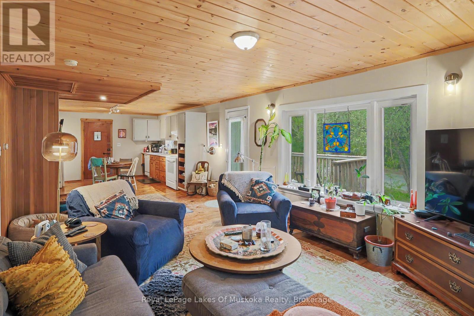 1003 KELLY ROAD - 8