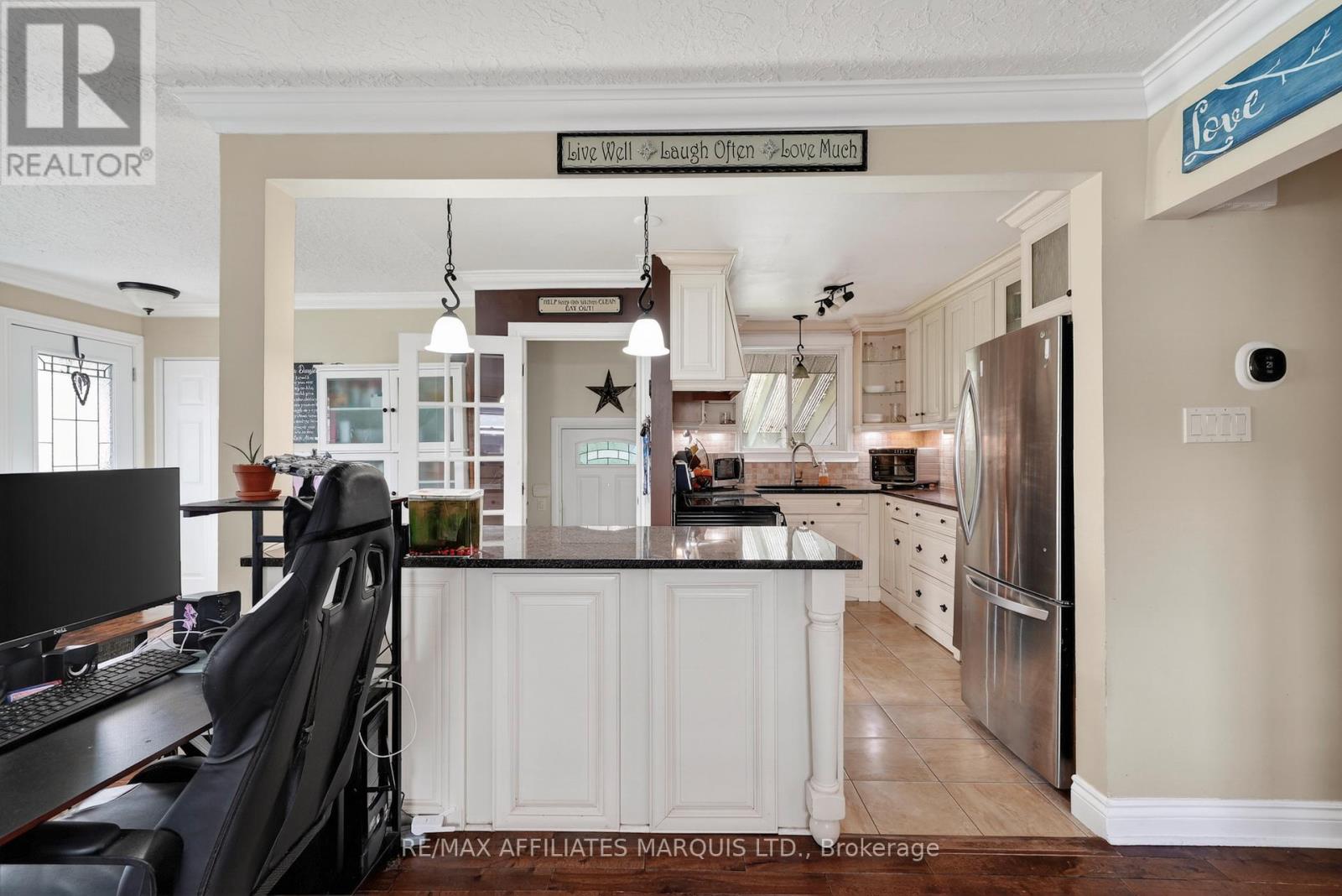 19 DUNBAR AVENUE - 11