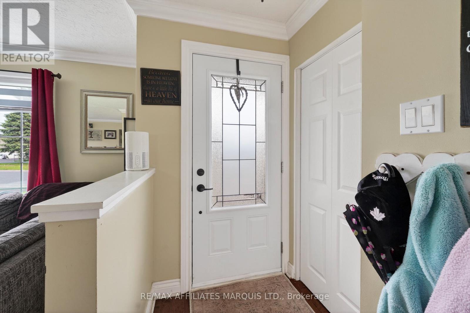 19 DUNBAR AVENUE - 19