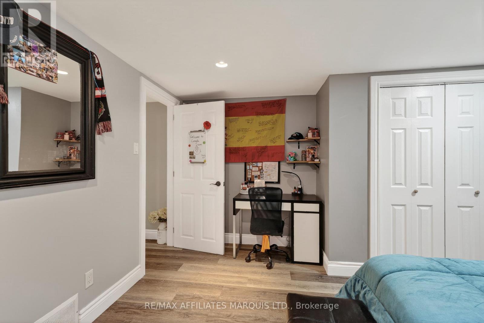19 DUNBAR AVENUE - 24