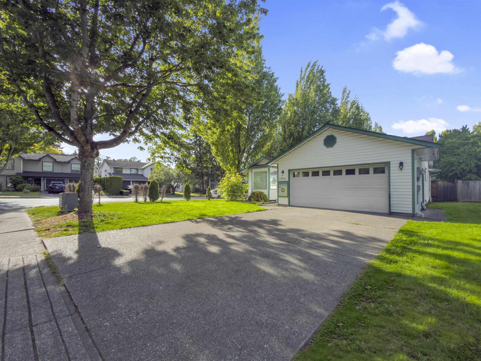 17209 62A AVENUE, Surrey — photo 2